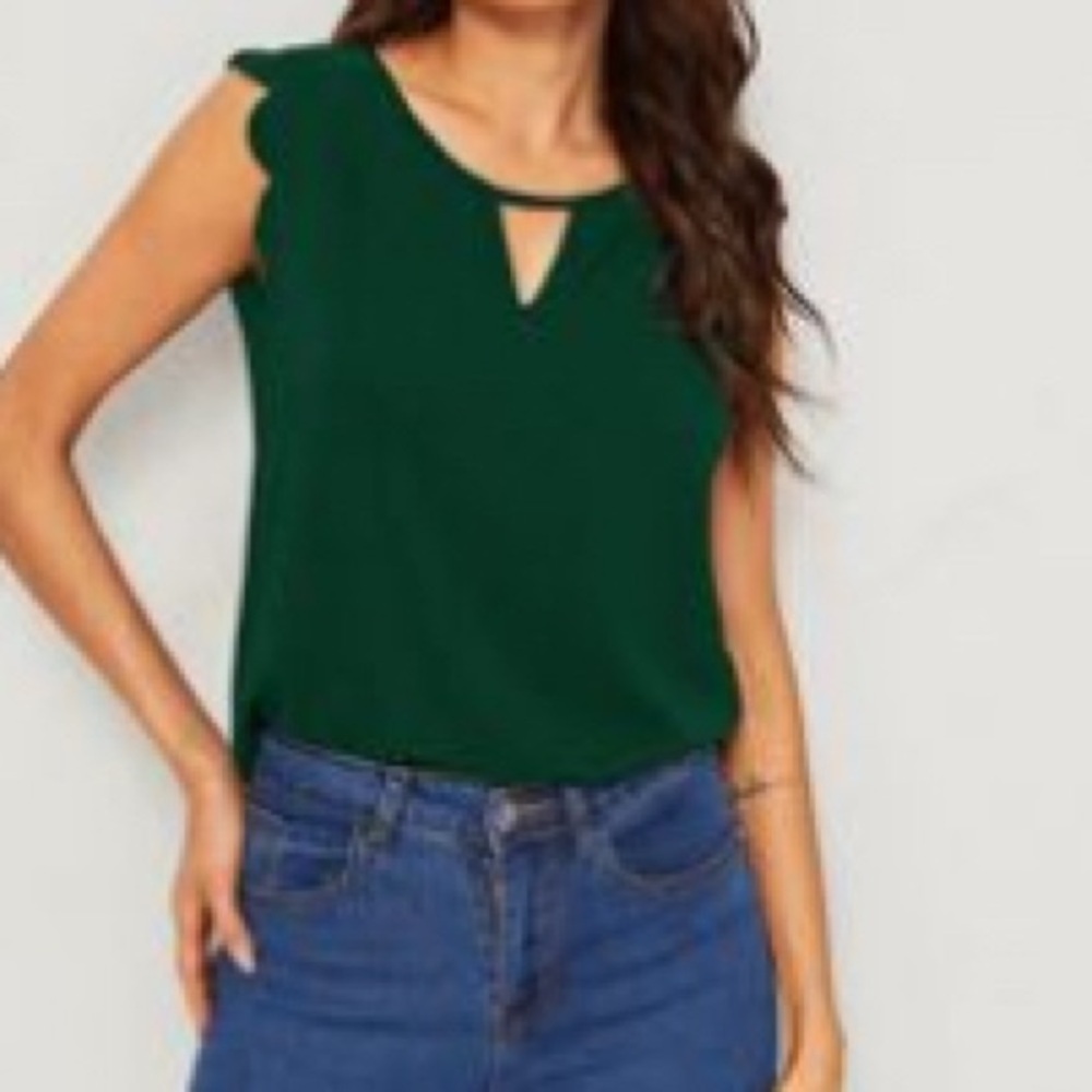 NEW Green Scallop Detail Sleeveless Top
